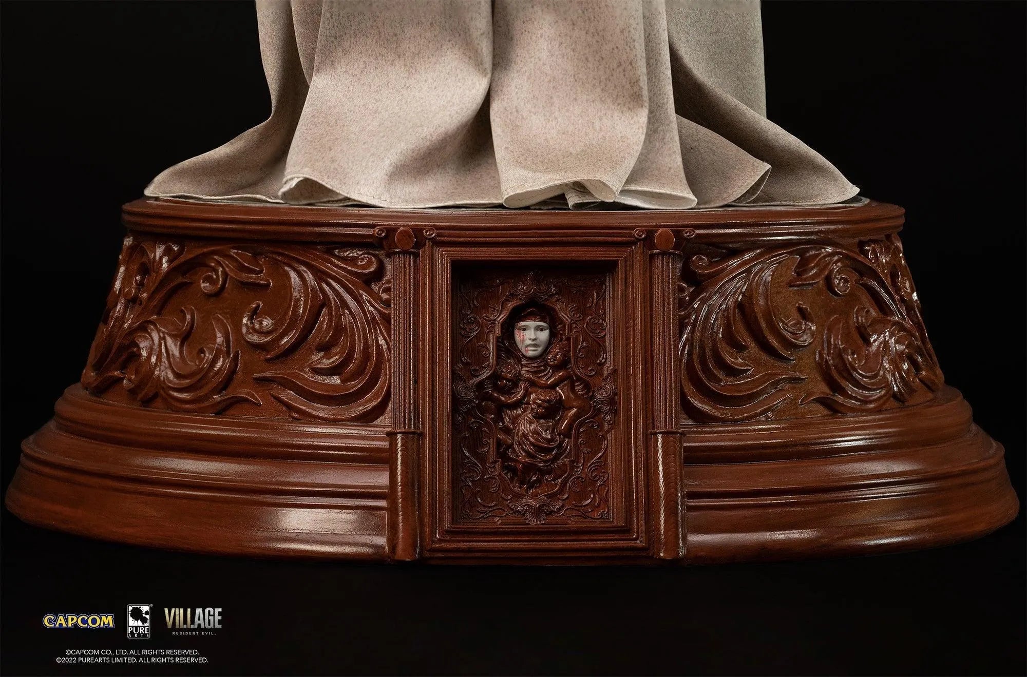 PURPA005RE Resident Evil - Lady Dimitrescu 1:4 Scale Statue - Pure Arts - Titan Pop Culture