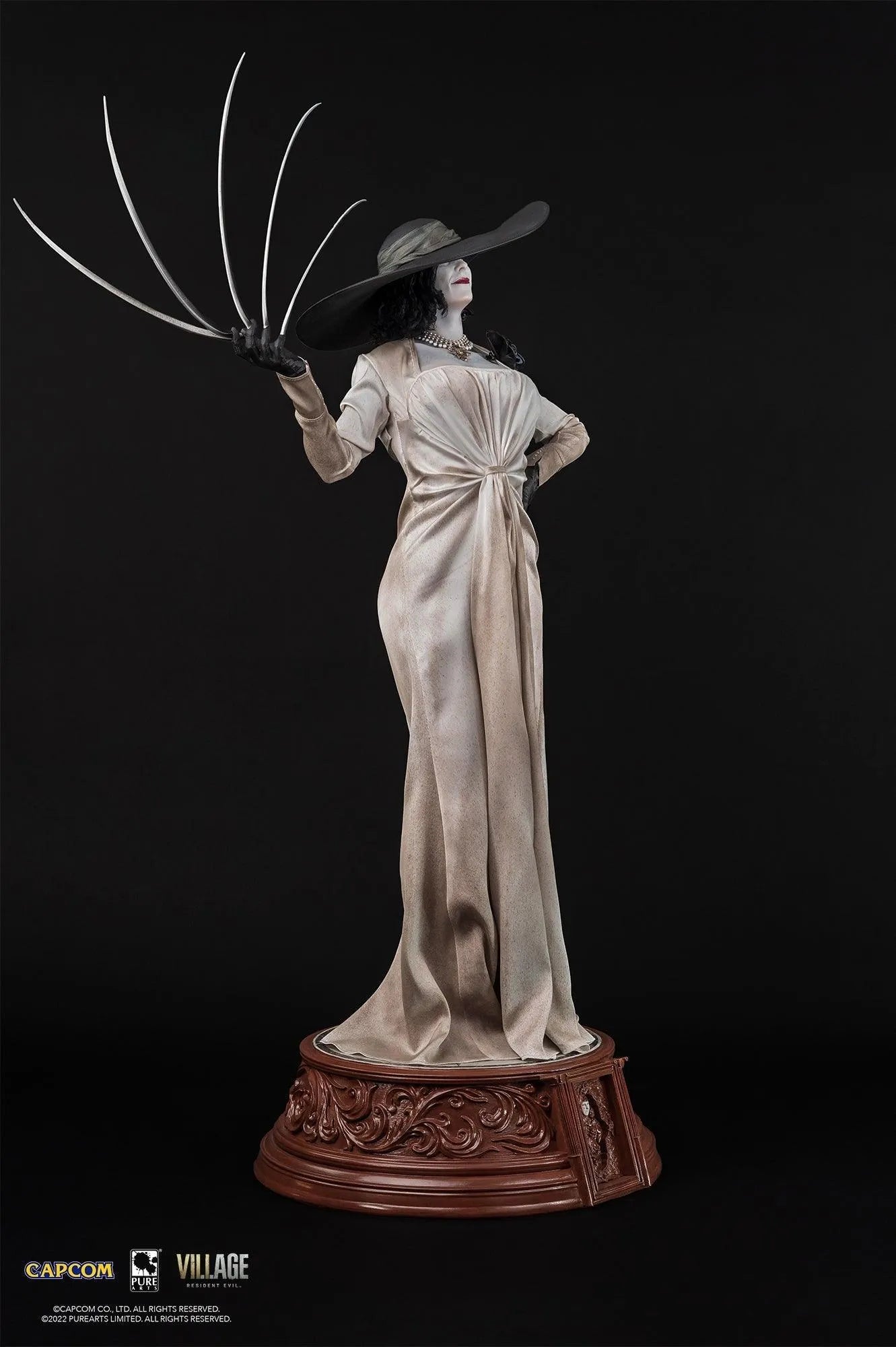 PURPA005RE Resident Evil - Lady Dimitrescu 1:4 Scale Statue - Pure Arts - Titan Pop Culture