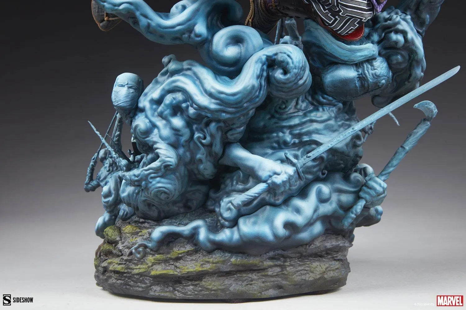 SID300823 Marvel Comics - Wolverine: Ronin Premium Format Figure - Sideshow Collectibles - Titan Pop Culture