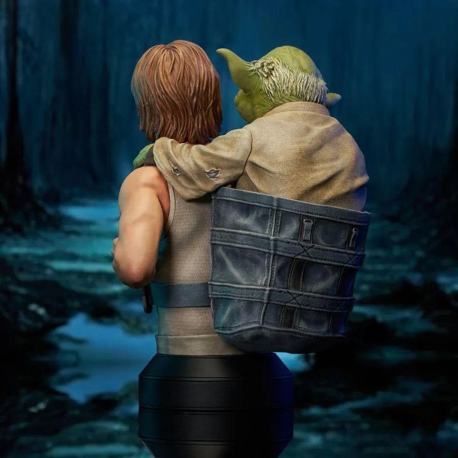 DSTNOV232005 Star Wars: The Empire Strikes Back -Luke Skywalker with Yoda 1:6 Scale Mini Bust - Diamond Select Toys - Titan Pop Culture