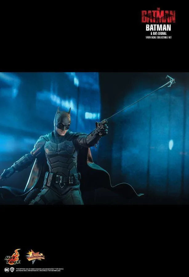 HOTMMS641 The Batman - Batman and Bat-Signal 1:6 Scale Action Figure Set - Hot Toys - Titan Pop Culture