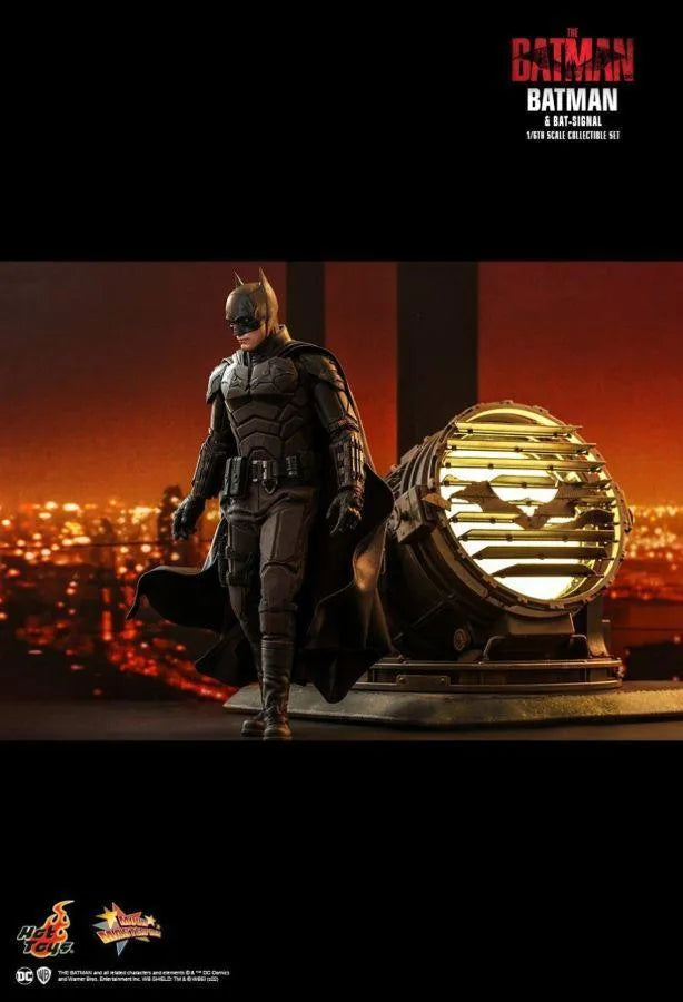 HOTMMS641 The Batman - Batman and Bat-Signal 1:6 Scale Action Figure Set - Hot Toys - Titan Pop Culture