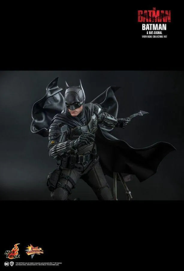 HOTMMS641 The Batman - Batman and Bat-Signal 1:6 Scale Action Figure Set - Hot Toys - Titan Pop Culture