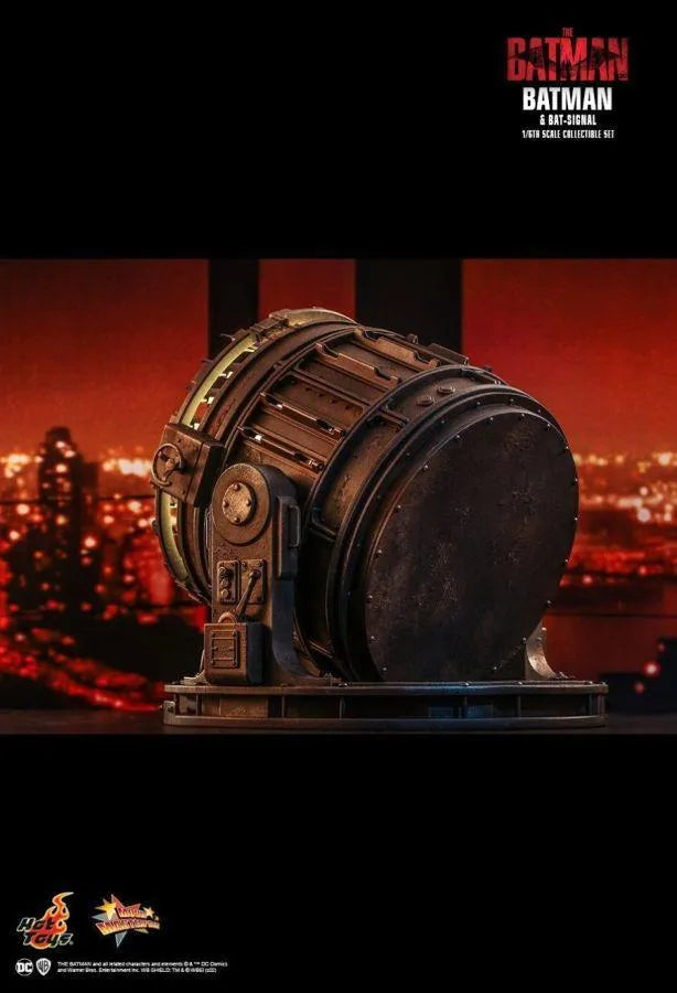 HOTMMS641 The Batman - Batman and Bat-Signal 1:6 Scale Action Figure Set - Hot Toys - Titan Pop Culture