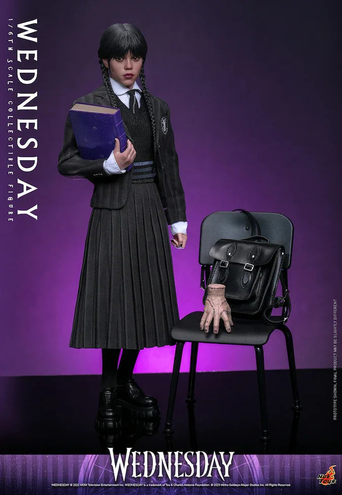 Miércoles - Figura de acción coleccionable a escala 1:6 de Wednesday Addams