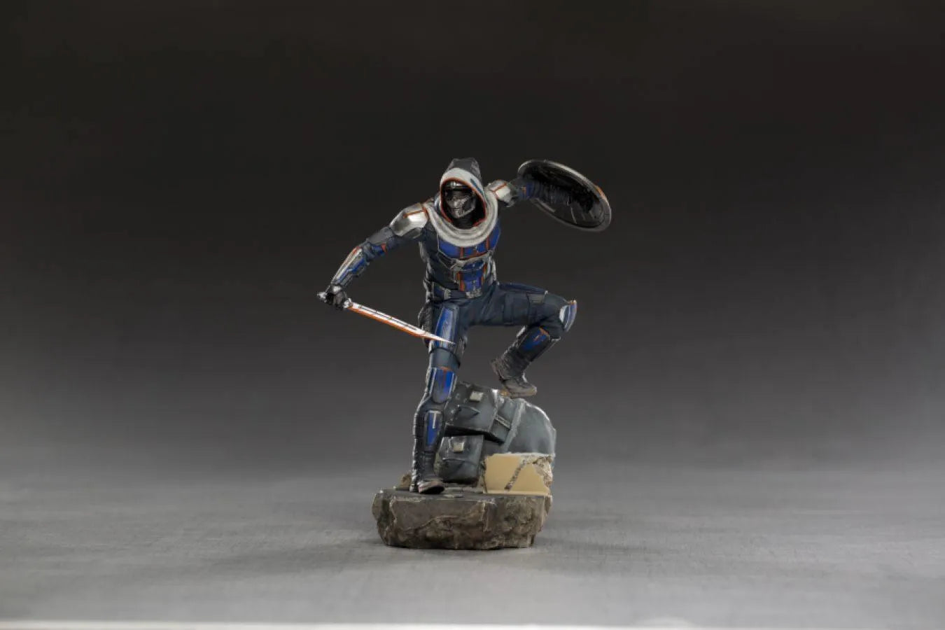 IRO28013 Black Widow - Taskmaster 1:10 Scale Statue - Iron Studios - Titan Pop Culture