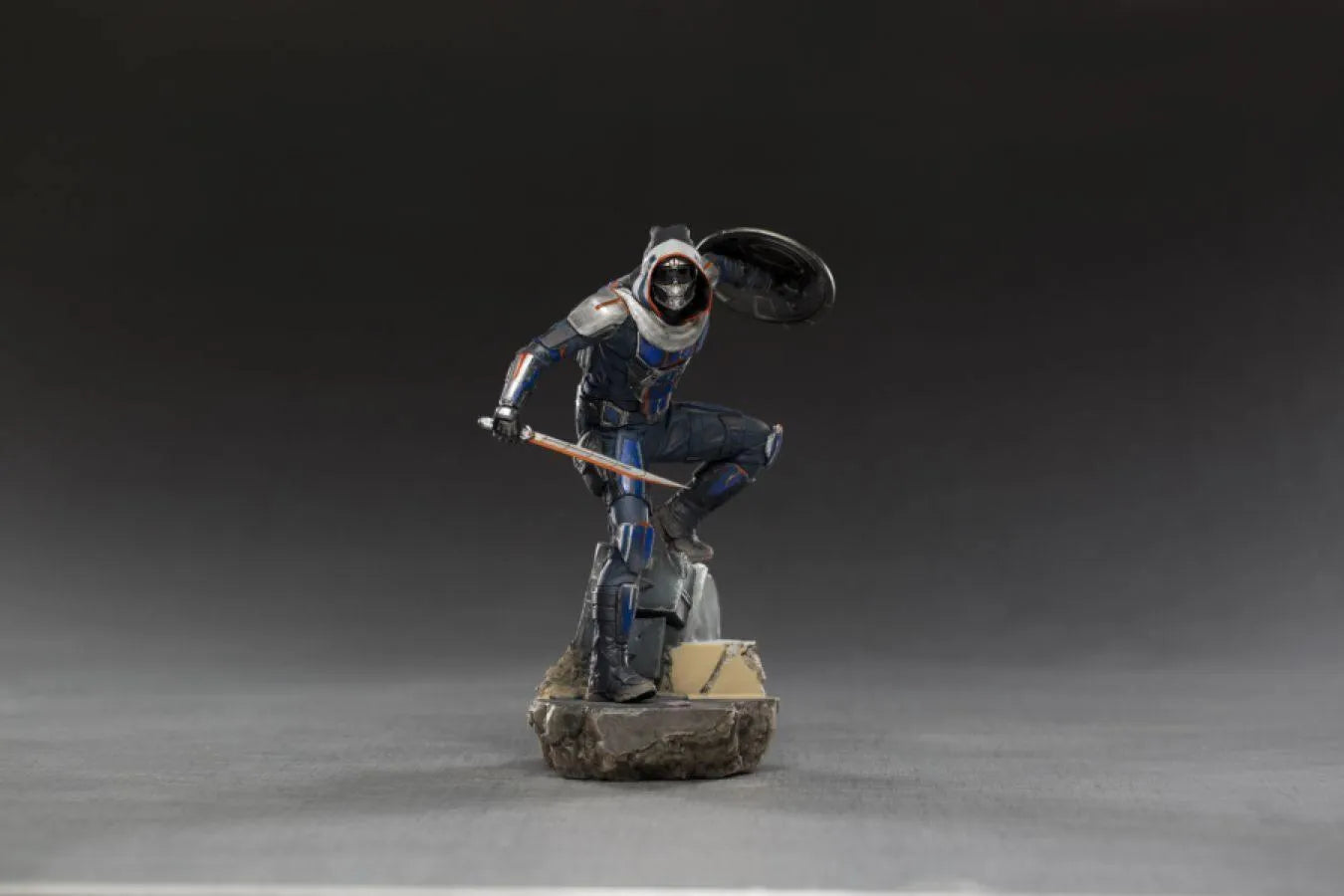 IRO28013 Black Widow - Taskmaster 1:10 Scale Statue - Iron Studios - Titan Pop Culture