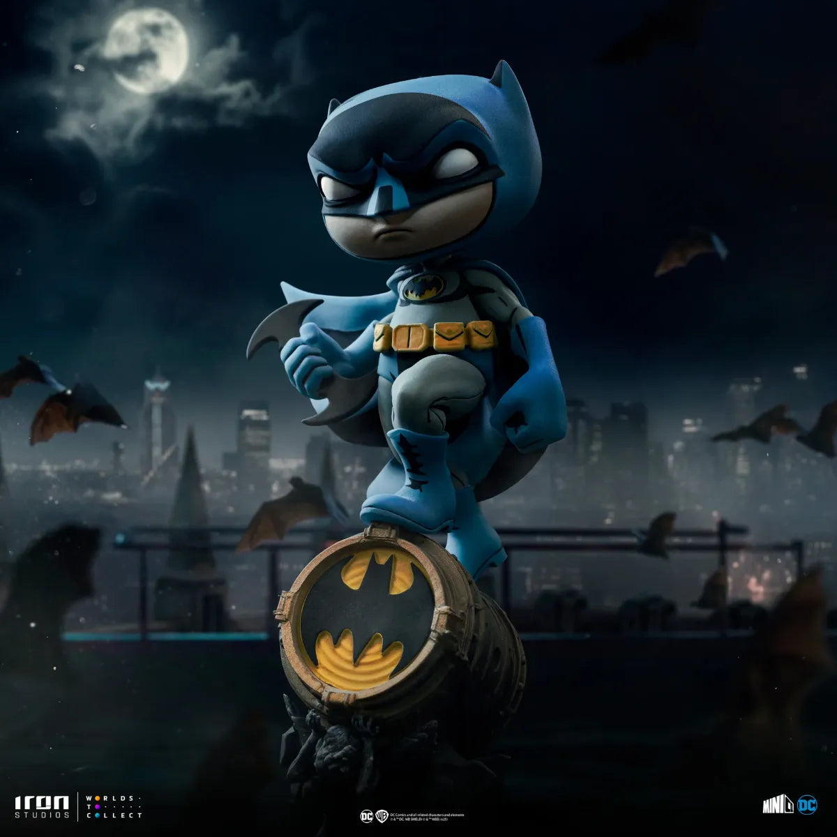 IRO57446 DC - Batman On Bat-Signal (Blue Ver.) Minico Vinyl - Iron Studios - Titan Pop Culture