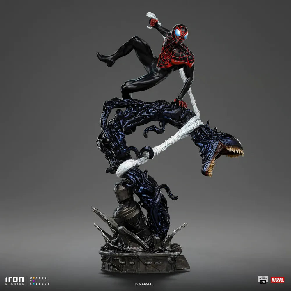 IRO57989 Spider-Man - Miles Morales 1:10 Scale Statue - Iron Studios - Titan Pop Culture