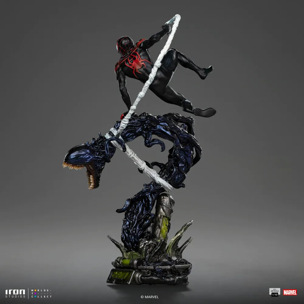 IRO57989 Spider-Man - Miles Morales 1:10 Scale Statue - Iron Studios - Titan Pop Culture