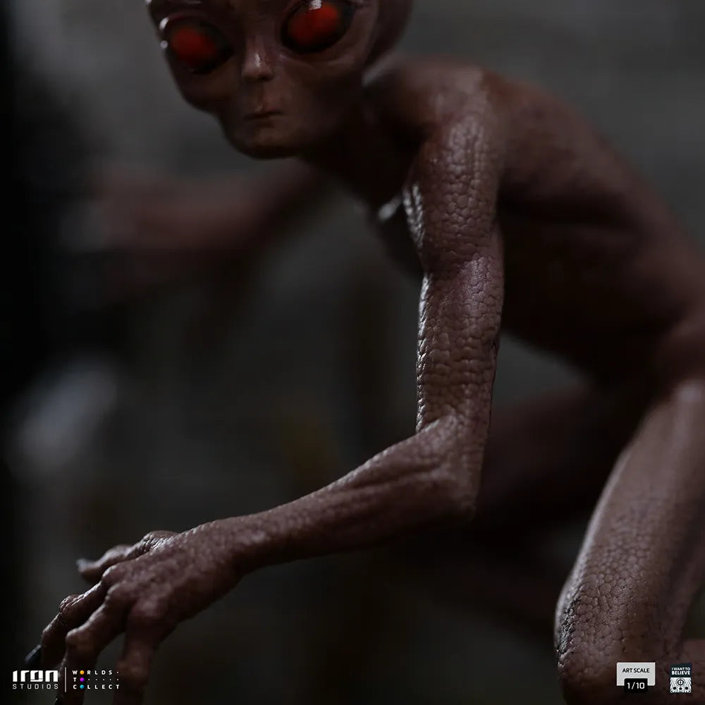 IRO59358 I Want To Believe - Et Varginha 1:10 Scale Statue - Iron Studios - Titan Pop Culture