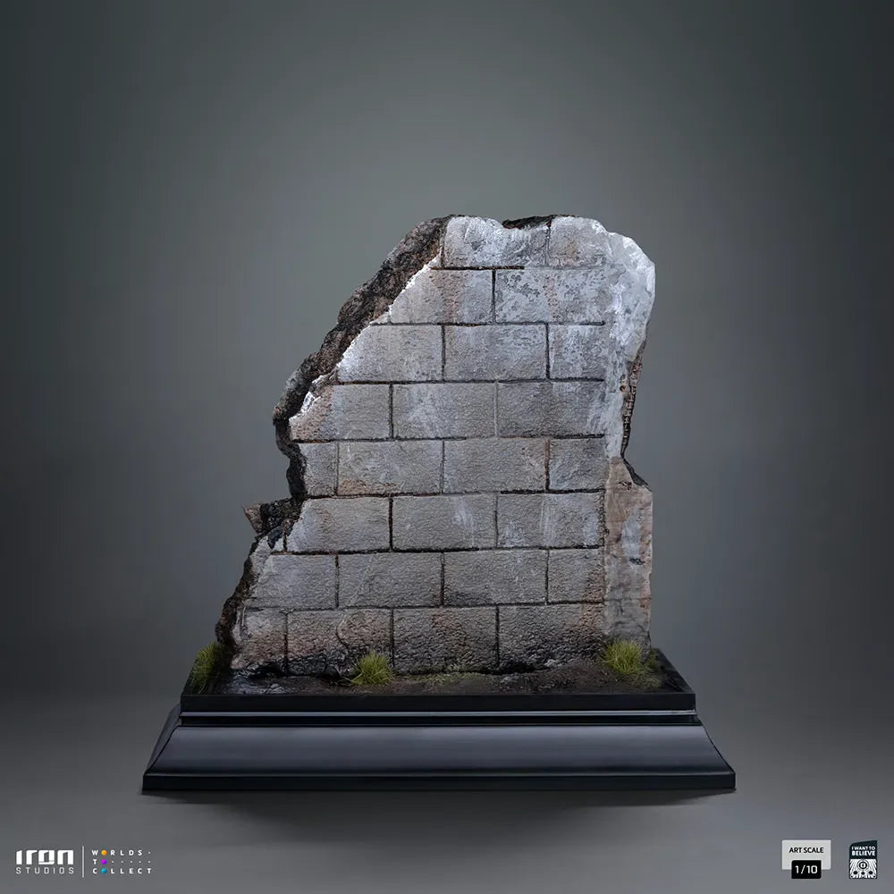 IRO59358 I Want To Believe - Et Varginha 1:10 Scale Statue - Iron Studios - Titan Pop Culture