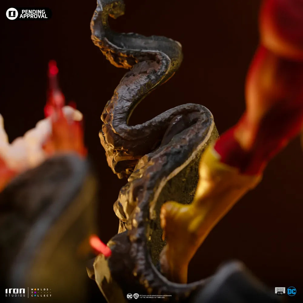 IRO59365 The Flash - Flash Unleashed 1:10 Scale Statue - Iron Studios - Titan Pop Culture