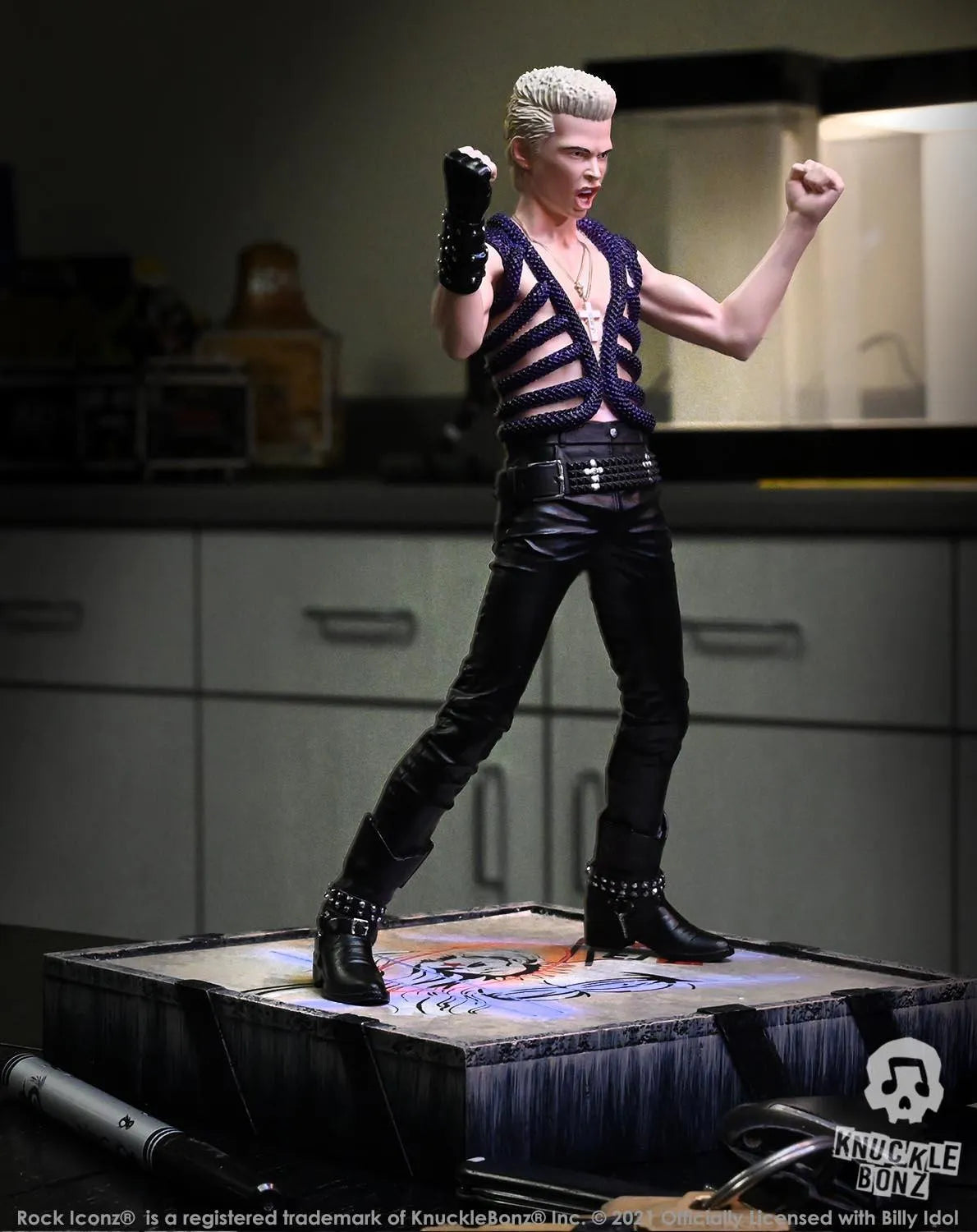 KNUBIDOL200 Billy Idol - Rock Iconz Statue 2nd Edition - KnuckleBonz - Titan Pop Culture