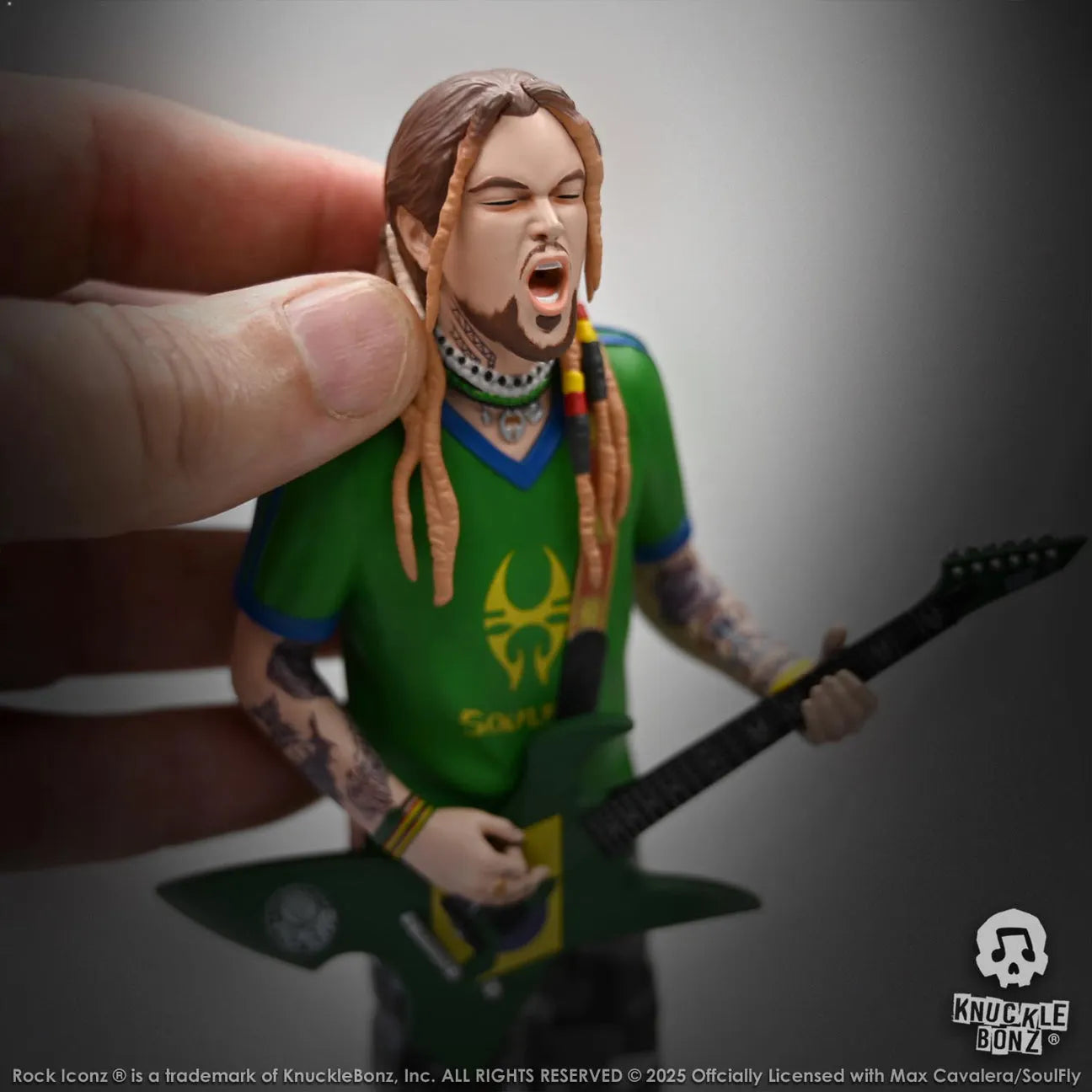 KNUMCAV100 Soulfly - Max Cavalera Rock Iconz Statue - KnuckleBonz - Titan Pop Culture