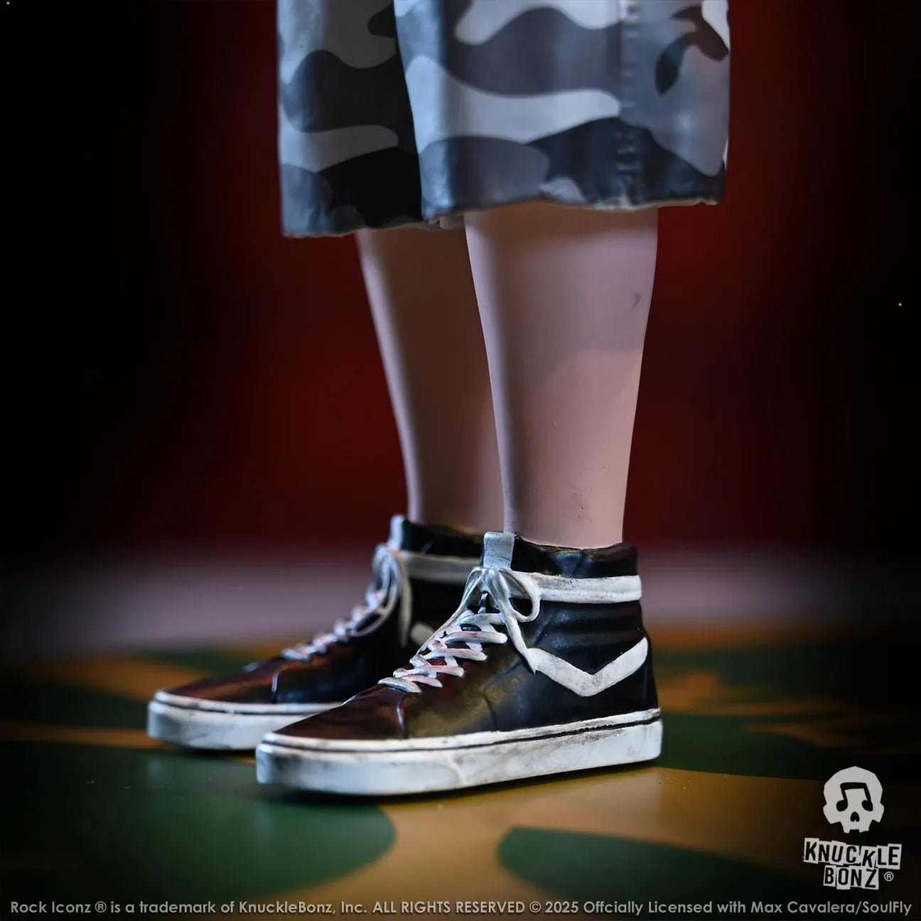 KNUMCAV100 Soulfly - Max Cavalera Rock Iconz Statue - KnuckleBonz - Titan Pop Culture