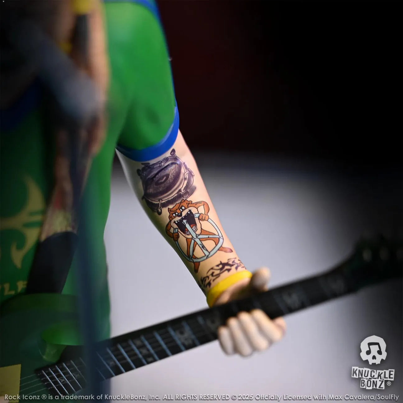 KNUMCAV100 Soulfly - Max Cavalera Rock Iconz Statue - KnuckleBonz - Titan Pop Culture