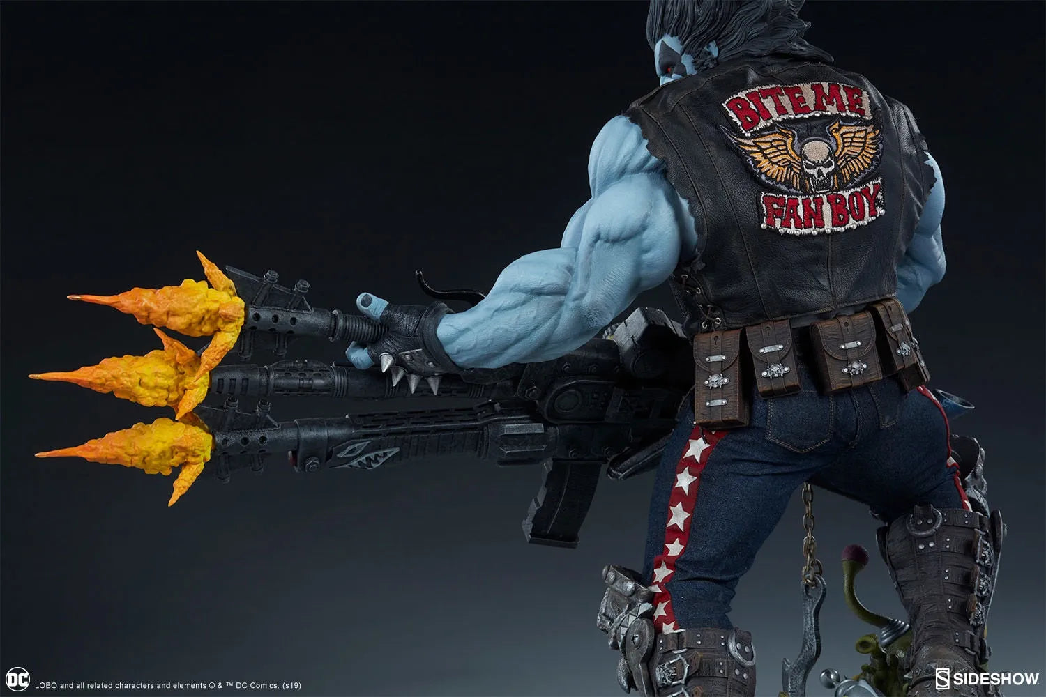 SID300682 DC Comics - Lobo Maquette - Sideshow Collectibles - Titan Pop Culture