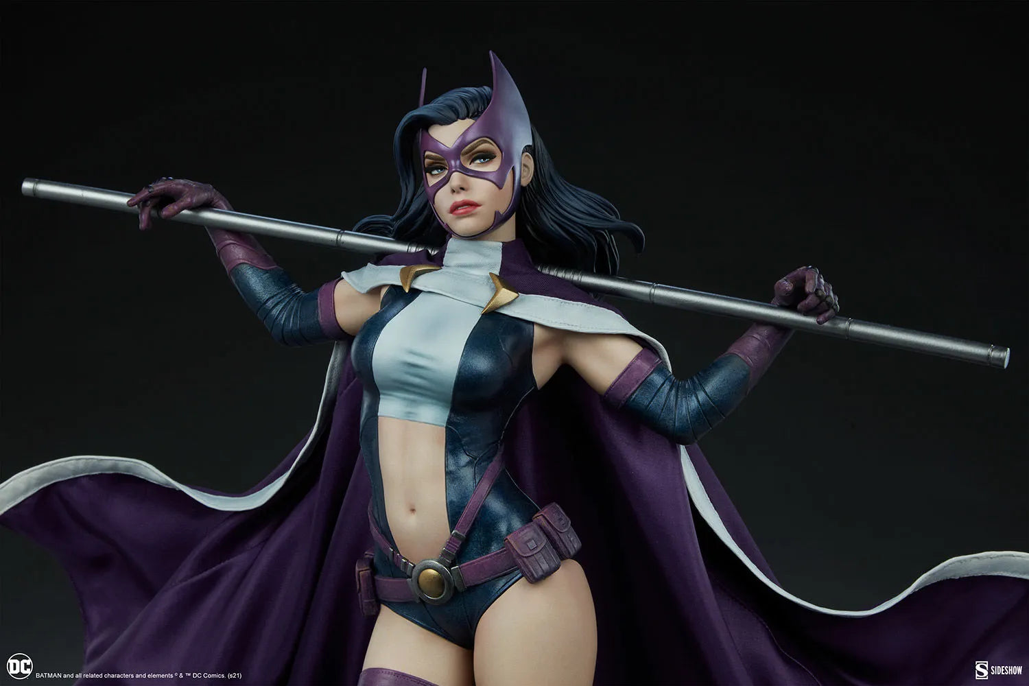 SID300780 DC Comics - Huntress Premium Format Statue - Sideshow Collectibles - Titan Pop Culture