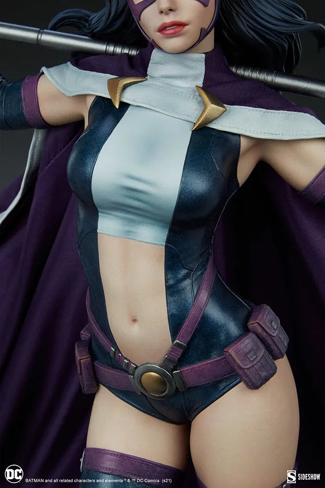SID300780 DC Comics - Huntress Premium Format Statue - Sideshow Collectibles - Titan Pop Culture