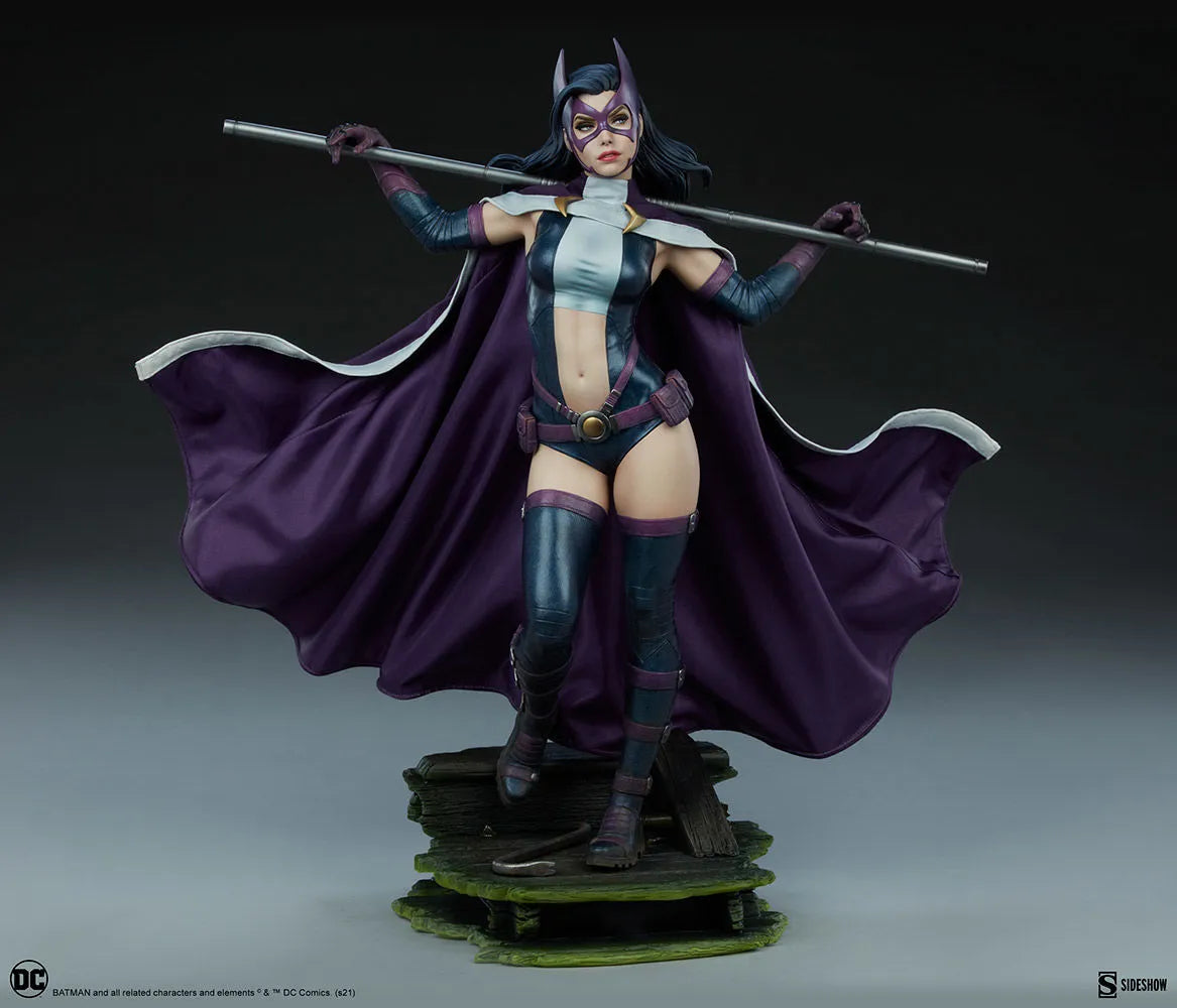 SID300780 DC Comics - Huntress Premium Format Statue - Sideshow Collectibles - Titan Pop Culture