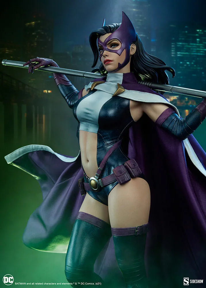 SID300780 DC Comics - Huntress Premium Format Statue - Sideshow Collectibles - Titan Pop Culture