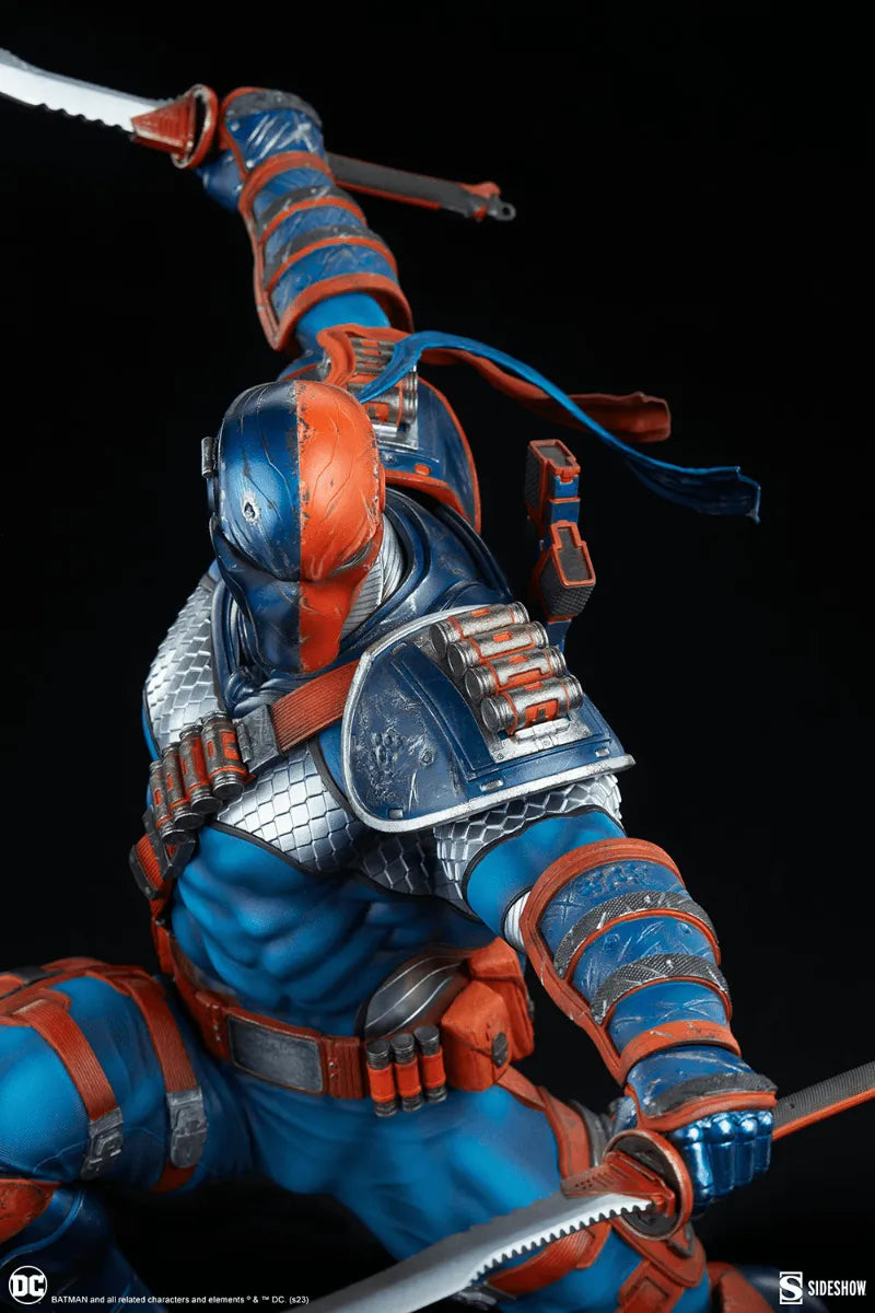 SID300832 DC Comics - Deathstroke Premium Format Statue - Sideshow Collectibles - Titan Pop Culture