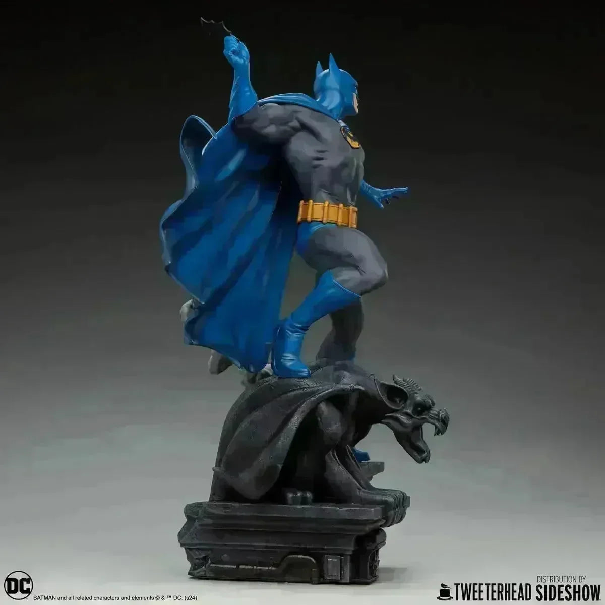 TWE913978 Batman - Batman (Retro Edition) 1:6 Scale Maquette - Tweeterhead - Titan Pop Culture