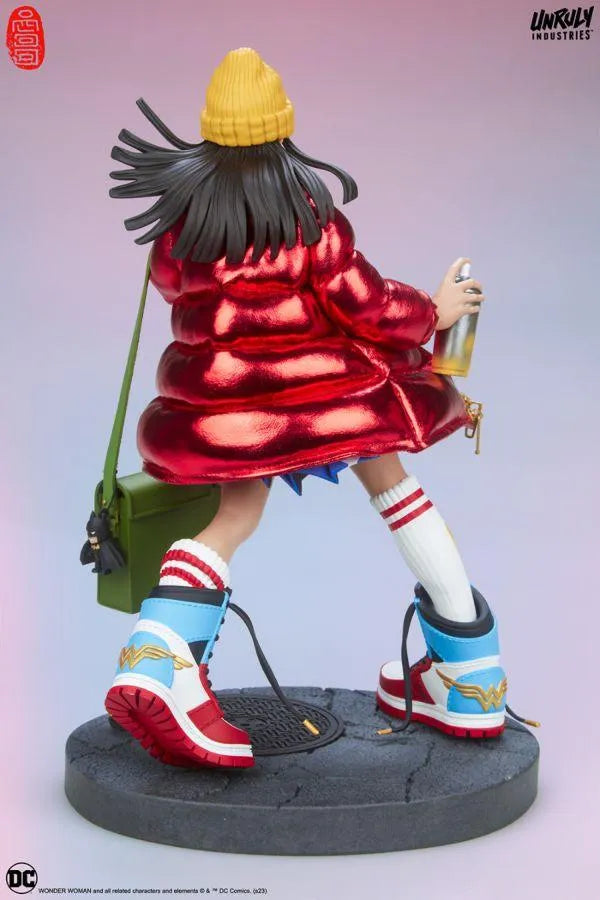 UNR700197 DC Comics - Hype Girl (Wonder Woman) Designer Statue - Unruly Industries - Titan Pop Culture