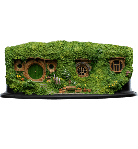 WET03829 The Lord of the Rings - Bag End Hobbit Hole Diorama - Weta Workshop - Titan Pop Culture