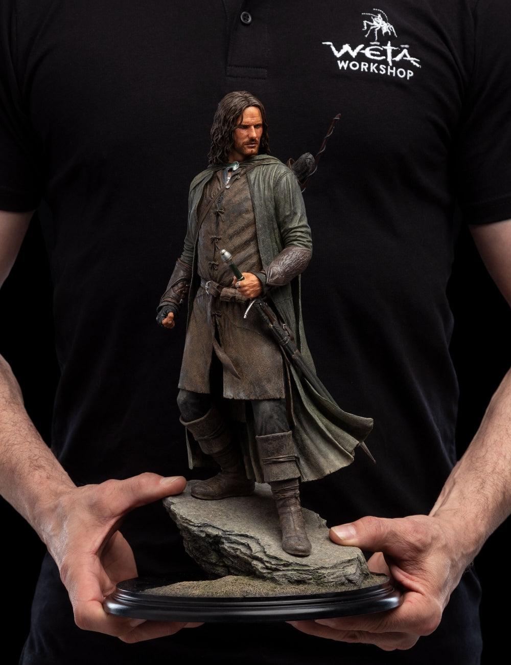 WET04014 The Lord of the Rings - Aragorn, Hunter of the Plains Classic Series 1:6 Scale Statue - Weta Workshop - Titan Pop Culture