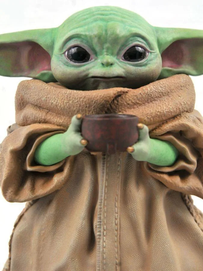 DSTJAN208873 Star Wars: The Mandalorian - The Child with Soup Bowl 1:2 Scale Statue - Diamond Select Toys - Titan Pop Culture