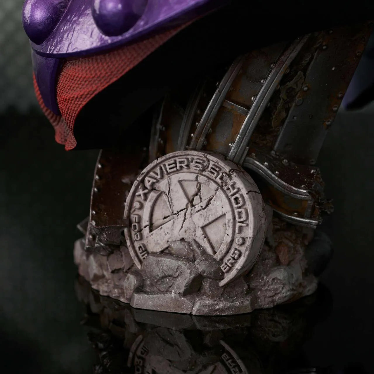 DSTJUL222485 Marvel Comics - Magneto Legends in 3D 1:2 Scale Bust - Diamond Select Toys - Titan Pop Culture