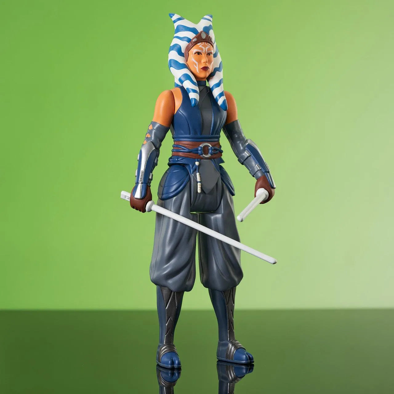 DSTNOV222333 Star Wars: The Mandalorian - Ahsoka Tano Jumbo Figure - Diamond Select Toys - Titan Pop Culture