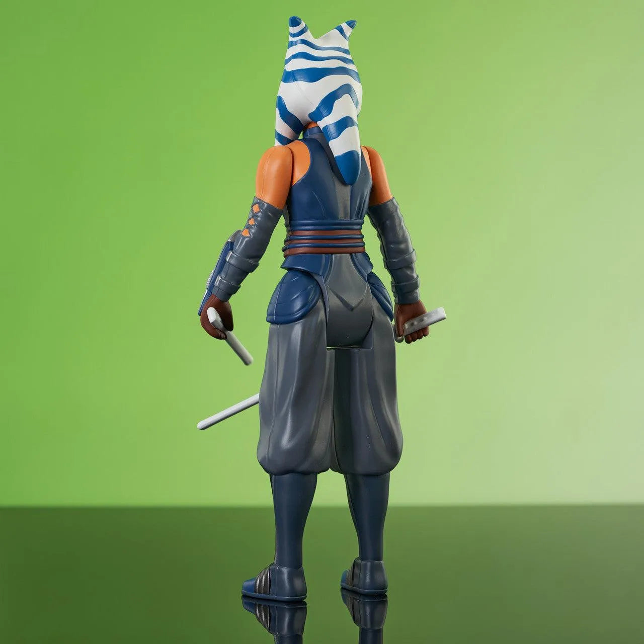 DSTNOV222333 Star Wars: The Mandalorian - Ahsoka Tano Jumbo Figure - Diamond Select Toys - Titan Pop Culture