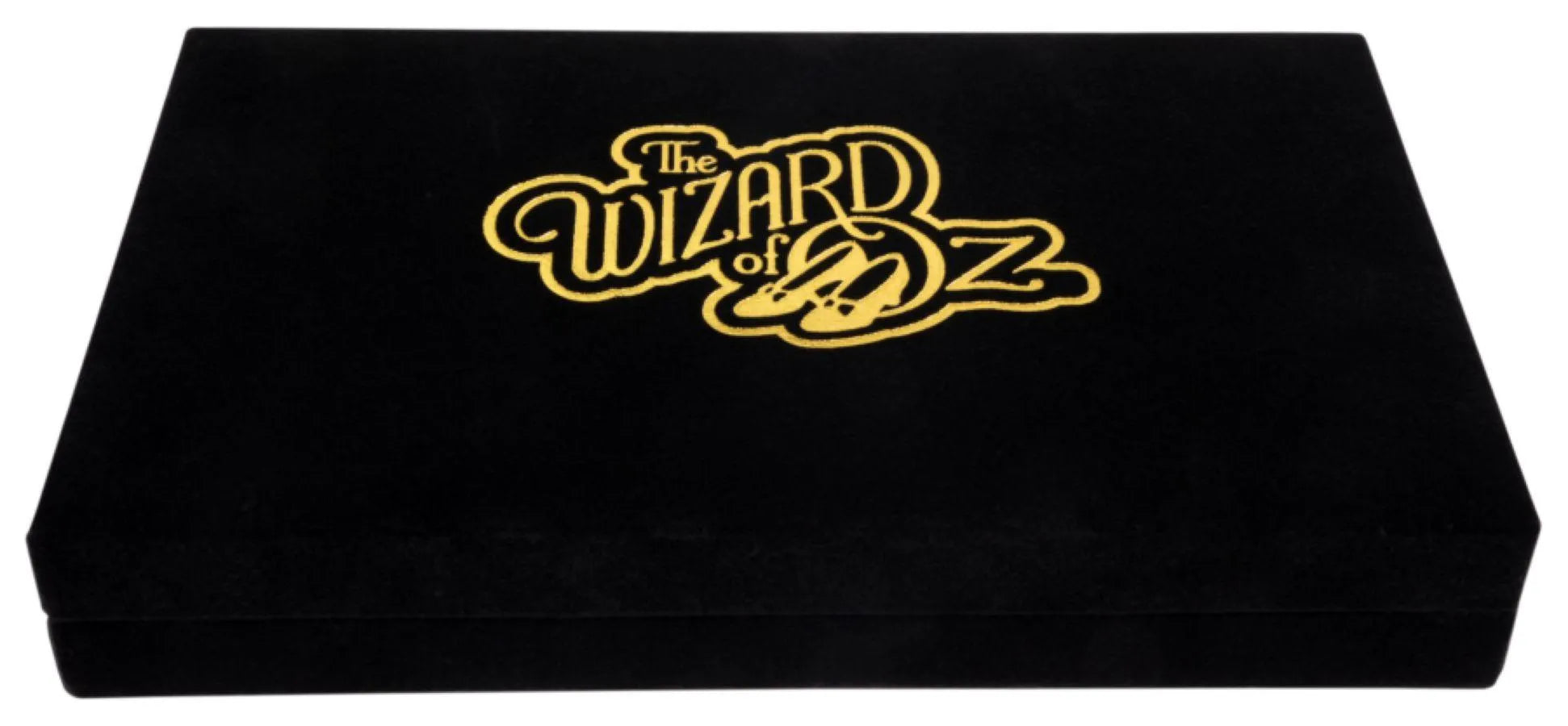 IKO1739 Wizard of Oz - Courage Medal Limited Edition Replica - Ikon Design Studio - Titan Pop Culture