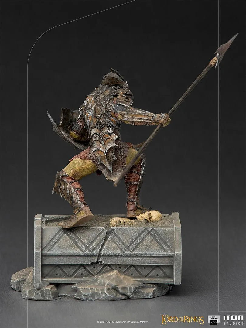 IRO27801 The Lord of the Rings - Orc Armored 1:10 Scale Statue - Iron Studios - Titan Pop Culture