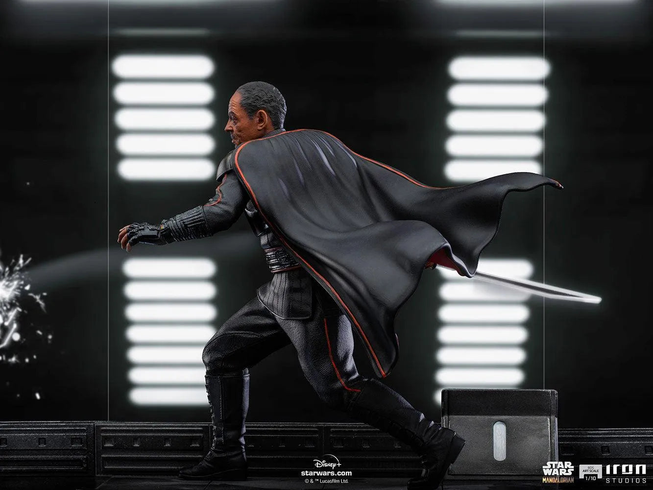 IRO27993 Star Wars: The Mandalorian - Moff Gideon 1:10 Scale Statue - Iron Studios - Titan Pop Culture