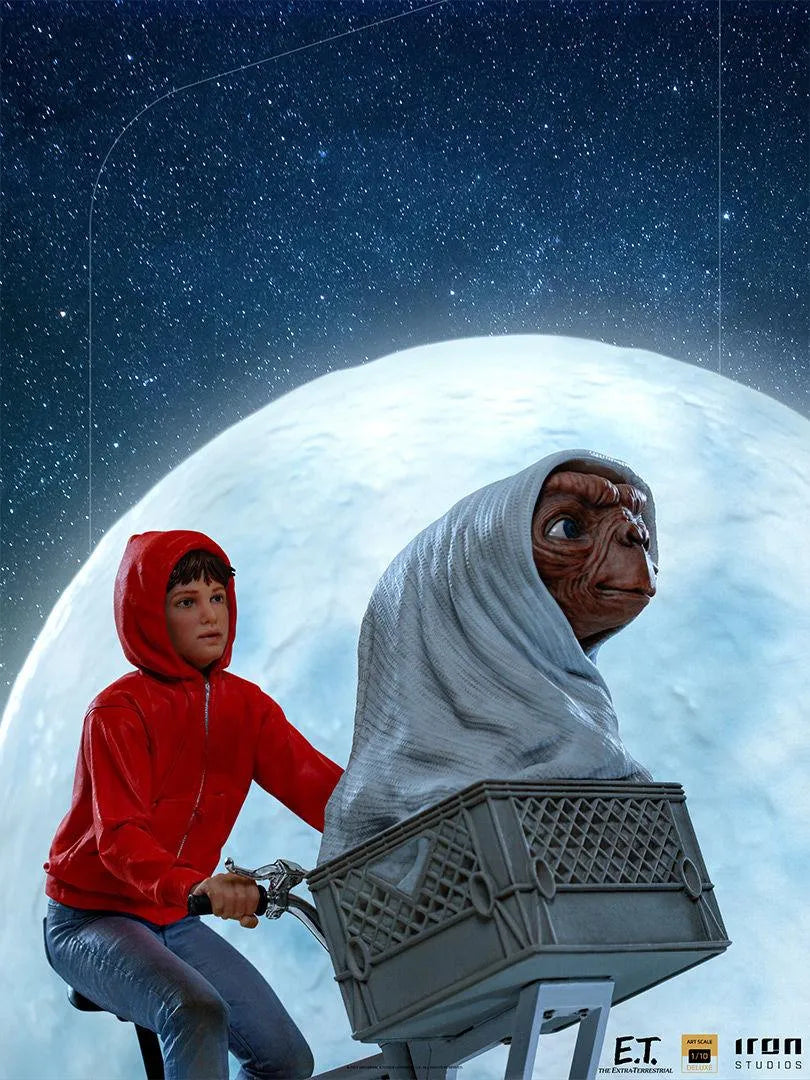 IRO28273 E.T. the Extra-Terrestrial - E.T. & Elliot Deluxe 1:10 Scale Statue - Iron Studios - Titan Pop Culture