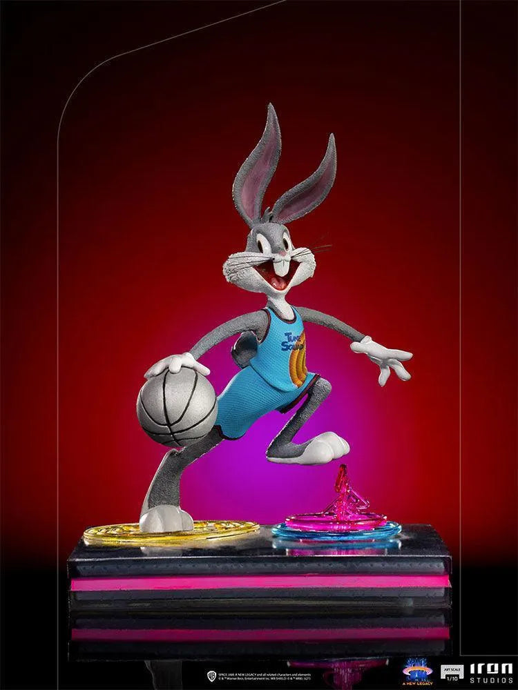 IRO28471 Space Jam 2: A New Legacy - Bugs Bunny 1:10 Scale Statue - Iron Studios - Titan Pop Culture