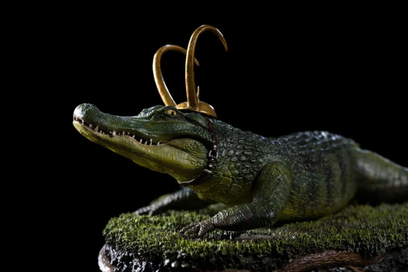 IRO29256 Loki (TV) - Alligator Loki 1:10 Scale Statue - Iron Studios - Titan Pop Culture