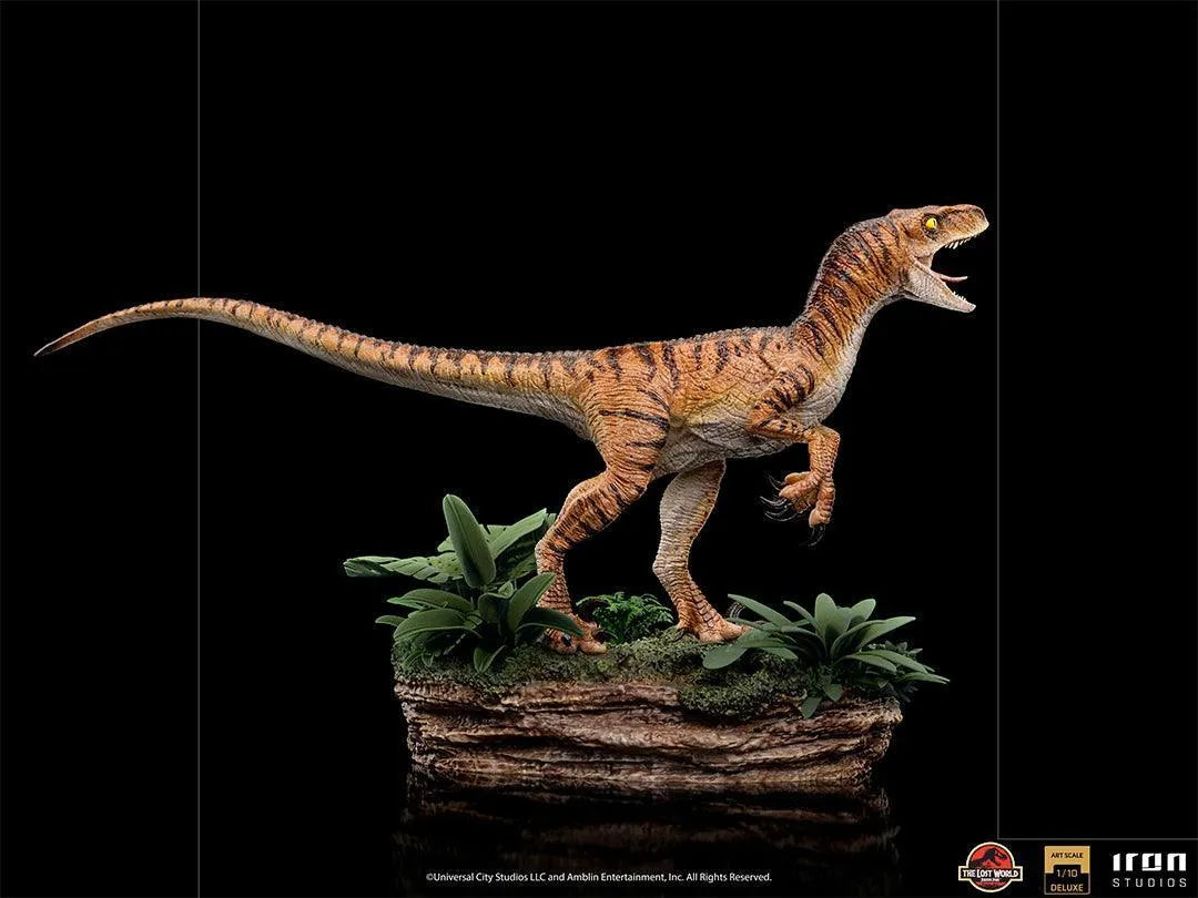IRO50324 Jurassic Park 2: Lost World - Velociraptor Deluxe 1:10 Scale Statue - Iron Studios - Titan Pop Culture