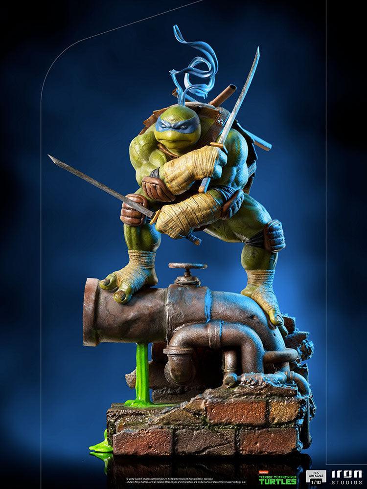 IRO50423 Teenage Mutant Ninja Turtles - Leonardo 1:10 Scale Statue - Iron Studios - Titan Pop Culture