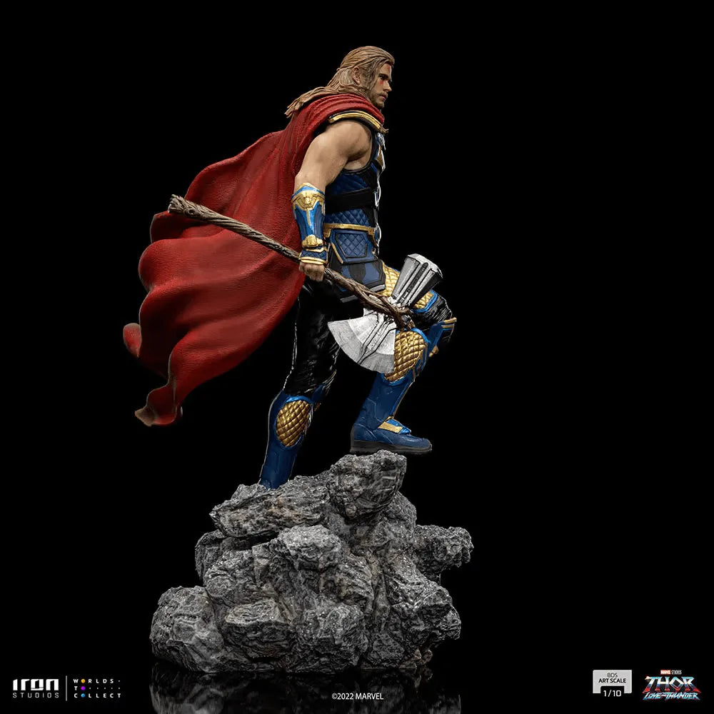 IRO51277 Thor 4: Love and Thunder - Thor 1:10 Scale Statue - Iron Studios - Titan Pop Culture