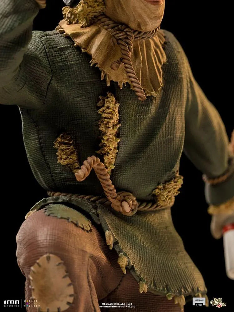 IRO51369 Wizard of Oz - Scarecrow 1:10 Scale Statue - Iron Studios - Titan Pop Culture