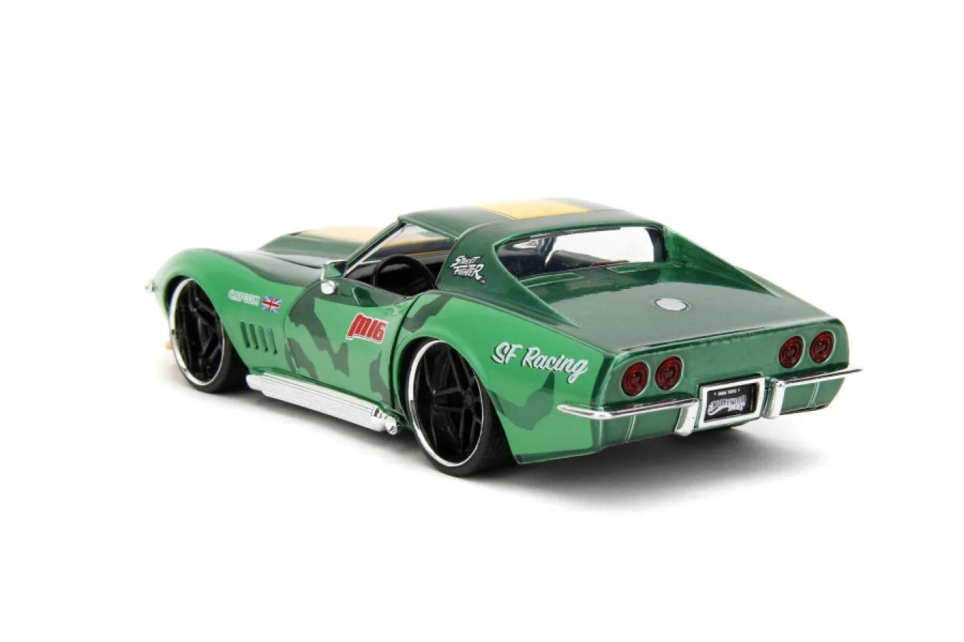 JAD30837 Street Fighter - Chevrolet Corvette Stingray ZL1 (1969) 1:22 Scale with Cammy Figure - Jada Toys - Titan Pop Culture