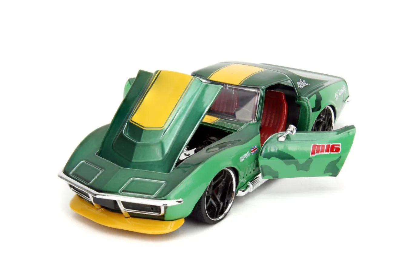 JAD30837 Street Fighter - Chevrolet Corvette Stingray ZL1 (1969) 1:22 Scale with Cammy Figure - Jada Toys - Titan Pop Culture