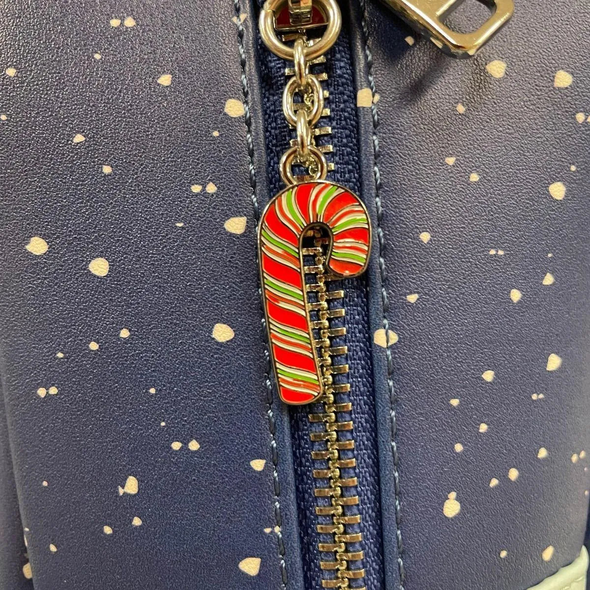 LOUWDBK2098 Snow White (1937) - Dwarfs Christmas US Exclusive Backpack [RS] - Loungefly - Titan Pop Culture