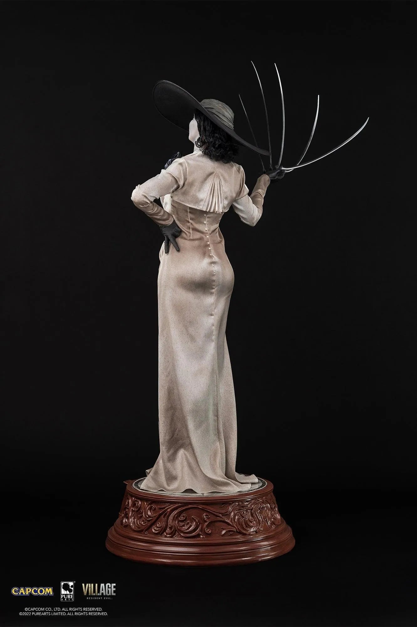 PURPA005RE Resident Evil - Lady Dimitrescu 1:4 Scale Statue - Pure Arts - Titan Pop Culture