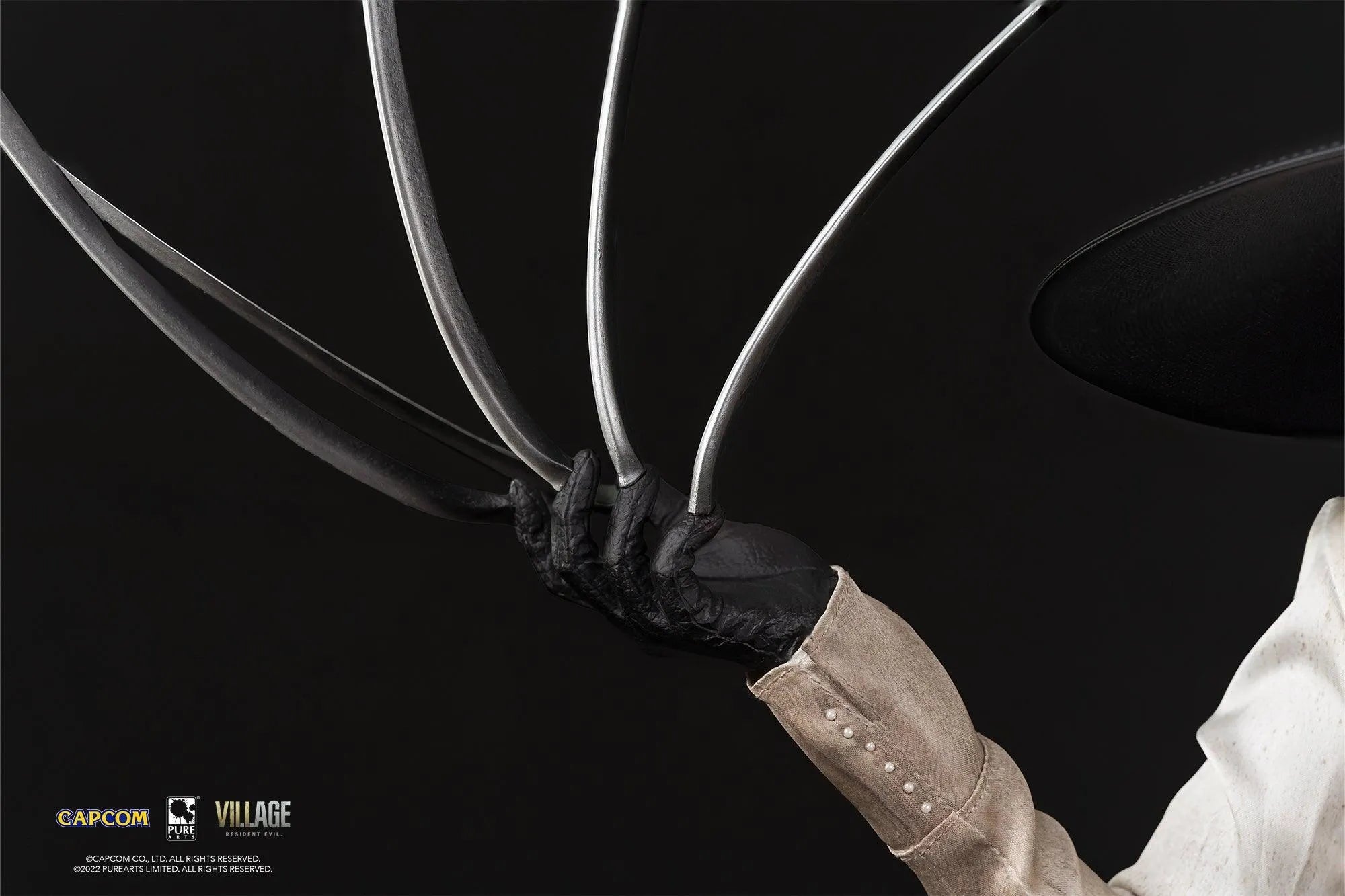 PURPA005RE Resident Evil - Lady Dimitrescu 1:4 Scale Statue - Pure Arts - Titan Pop Culture